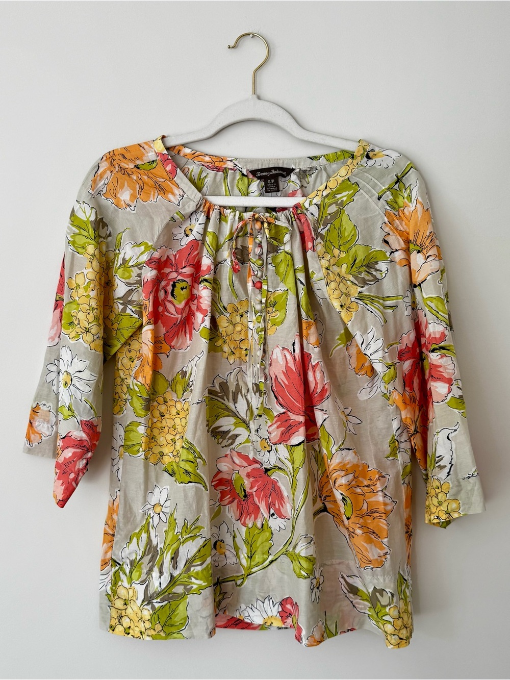 Tommy Bahama Cotton Silk Tropical Floral 3/4 Sleeve Blouse, Taupe & Pink – Small